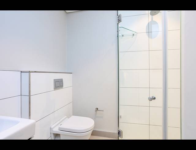 2 BEDROOM APARTMENT FOR SALE IN RONDEBOSCH